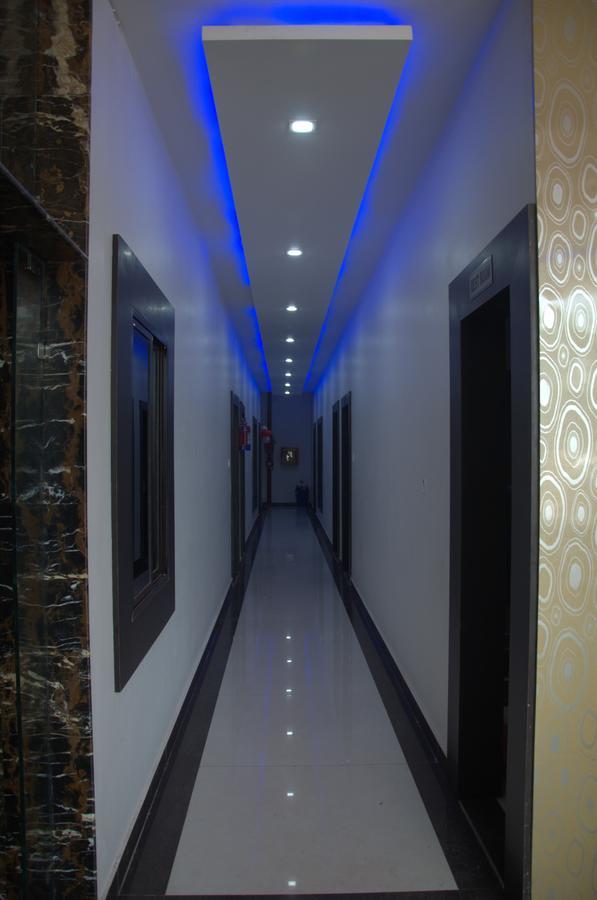 Hotel Mahabir Inn Матхура Экстерьер фото