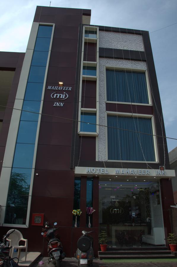 Hotel Mahabir Inn Матхура Экстерьер фото